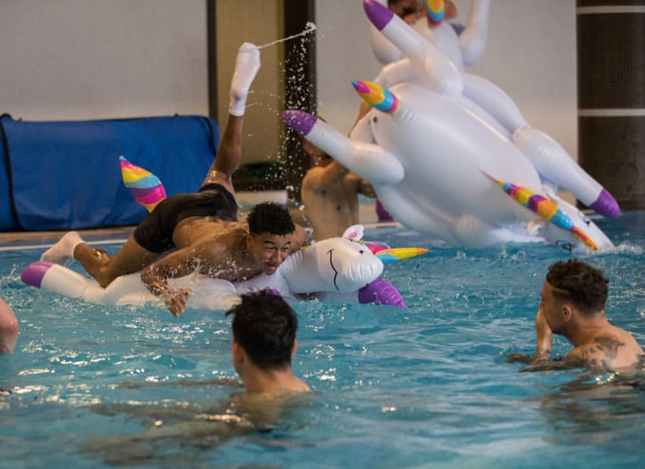 Muốn biết cầu thủ Anh tập luyện thế nào cho World Cup, Insta stories của Jesse Lingard sẽ cho bạn câu trả lời bất ngờ! - Ảnh 3.