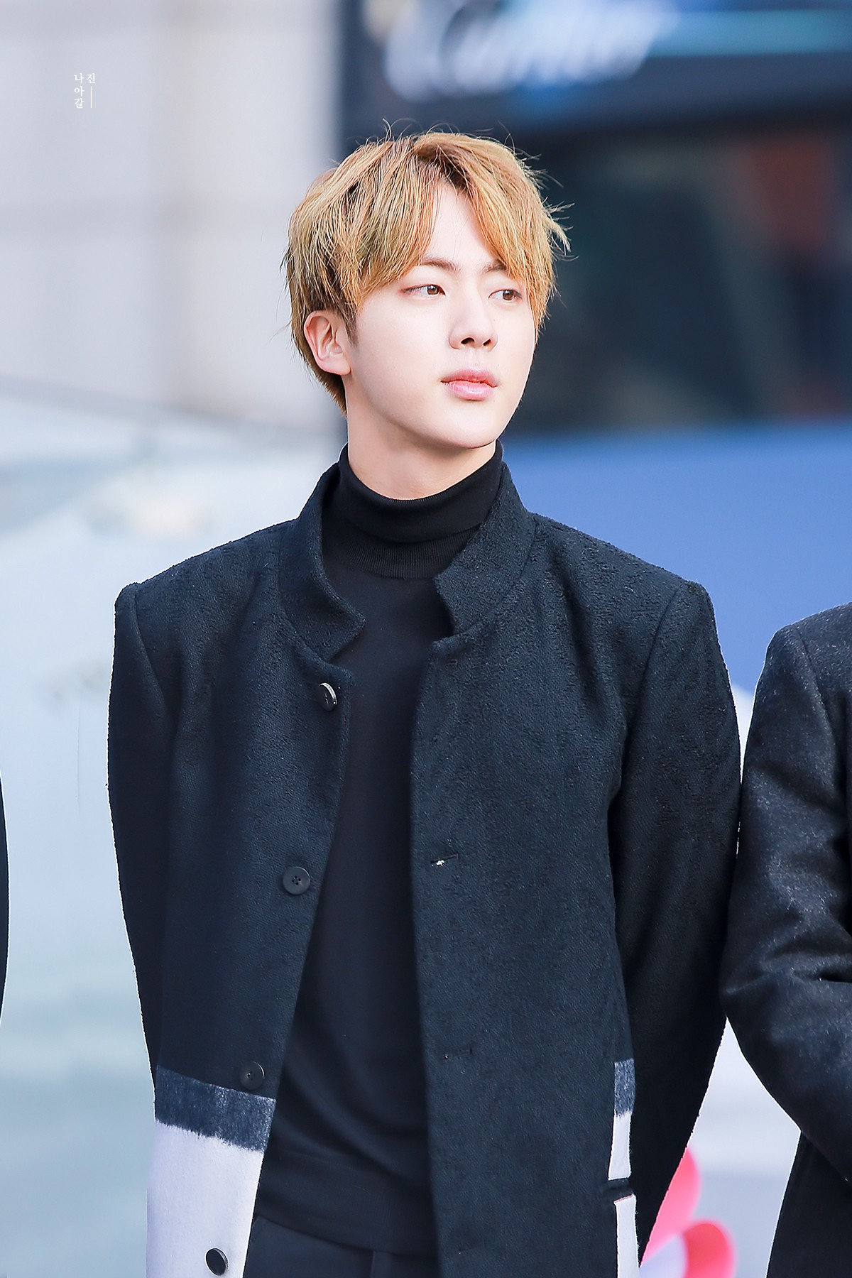 Hội visual Kpop có tiếng nhưng... kém miếng: Mờ nhạt, bị xem thường, có người lăn lộn mãi vẫn vô danh - Ảnh 1. Hội visual Kpop có tiếng nhưng... kém miếng: Mờ nhạt, bị xem thường, có người lăn lộn mãi vẫn vô danh - Ảnh 1.