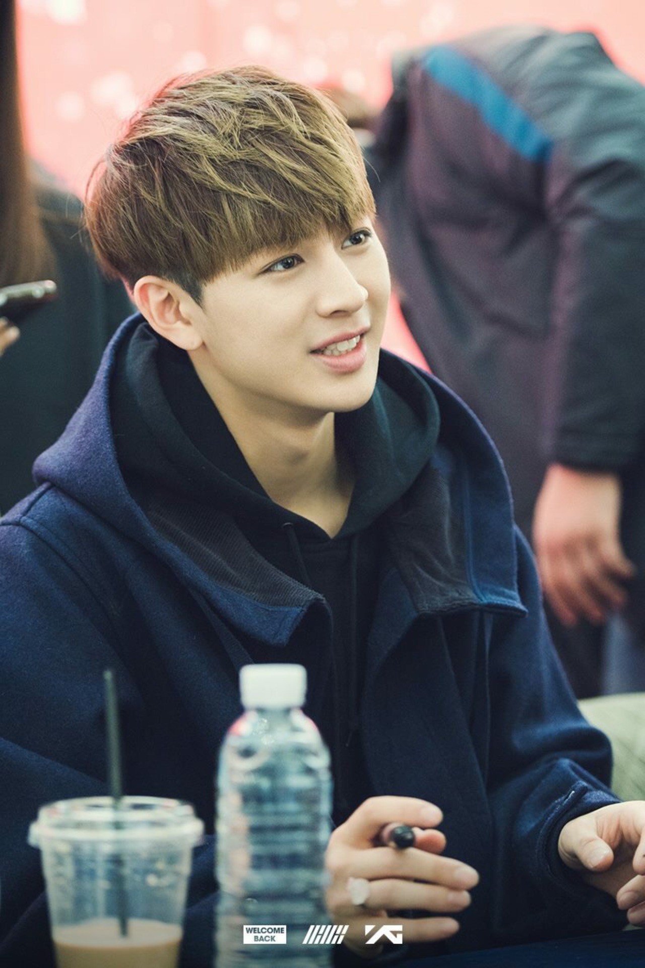 Hội visual Kpop có tiếng nhưng... kém miếng: Mờ nhạt, bị xem thường, có người lăn lộn mãi vẫn vô danh - Ảnh 8. Hội visual Kpop có tiếng nhưng... kém miếng: Mờ nhạt, bị xem thường, có người lăn lộn mãi vẫn vô danh - Ảnh 8.