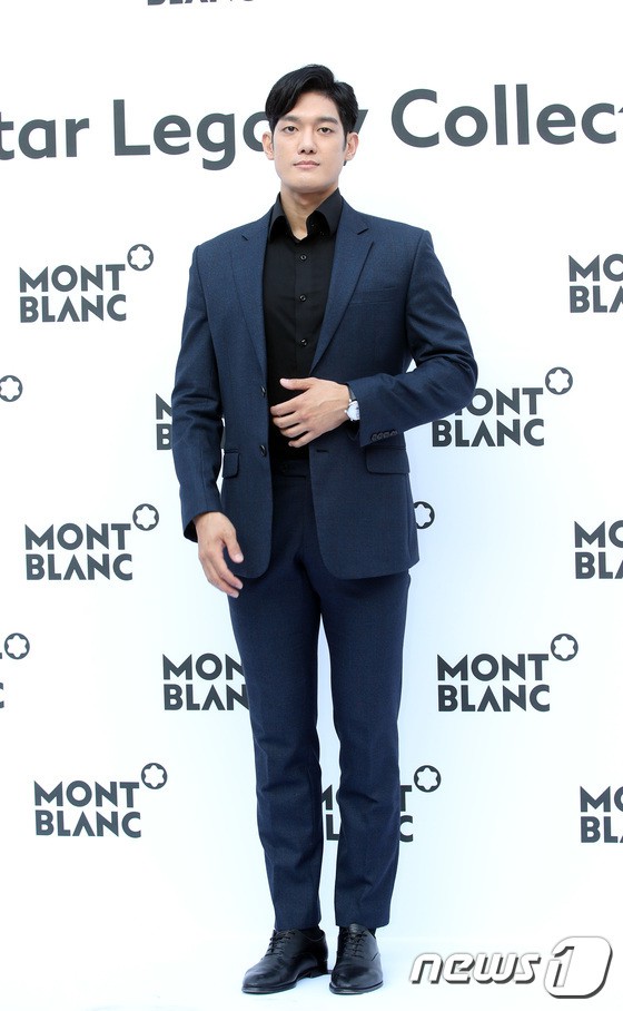 Sự kiện gây sốt nhờ dàn mỹ nam mỹ nữ: Tài tử Park Seo Joon điển trai như đi thảm đỏ, mỹ nhân Hyomin lộ chân xấu - Ảnh 17.