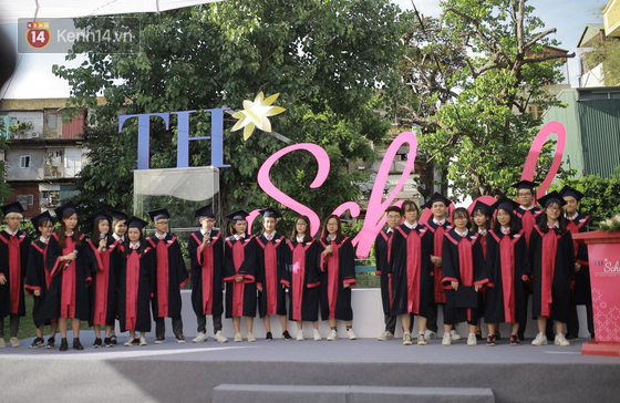 Lễ tốt nghiệp màu hồng của khóa học sinh đầu tiên tại TH School: Vào trường là quyết định liều lĩnh nhất cuộc đời nhưng không bao giờ hối hận - Ảnh 2.