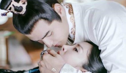 Hậu trường &ldquo;Ph&ugrave; Dao&rdquo;: Nguyễn K&iacute;nh Thi&ecirc;n nổi da g&agrave; v&igrave; kỹ nghệ &ldquo;t&aacute;n tỉnh&rdquo; thượng thừa của Dương Mịch - Ảnh 9.