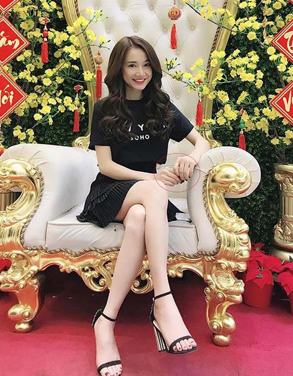 Tưởng chẳng liên quan đến nhau, ai ngờ Meghan Markle và Nhã Phương lại có điểm chung này trong phong cách - Ảnh 6. Tưởng chẳng liên quan đến nhau, ai ngờ Meghan Markle và Nhã Phương lại có điểm chung này trong phong cách - Ảnh 6.