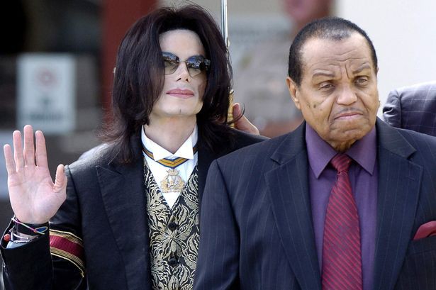 Bố Michael Jackson nhập viện vì ung thư giai đoạn cuối, không còn sống được lâu - Ảnh 2.