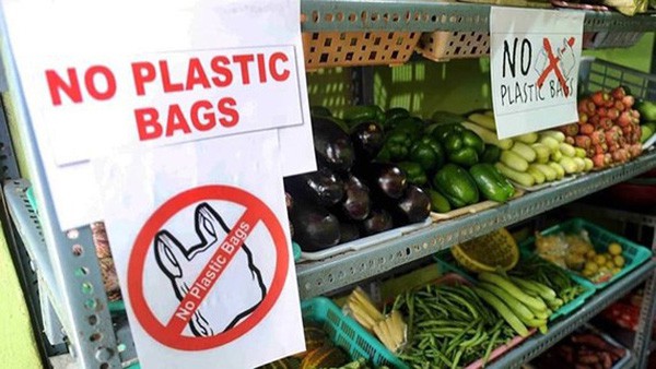 Ấn Độ cấm sử dụng đồ nhựa dùng một lần - Ảnh 1.