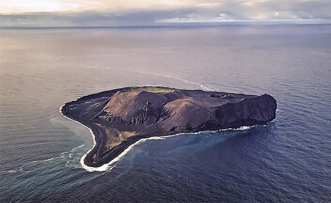 Đảo núi lửa Surtsey: Cấm địa kỳ bí của giới khoa học ngoài khơi Iceland, đến năm 1963 mới được phát hiện - Ảnh 3.