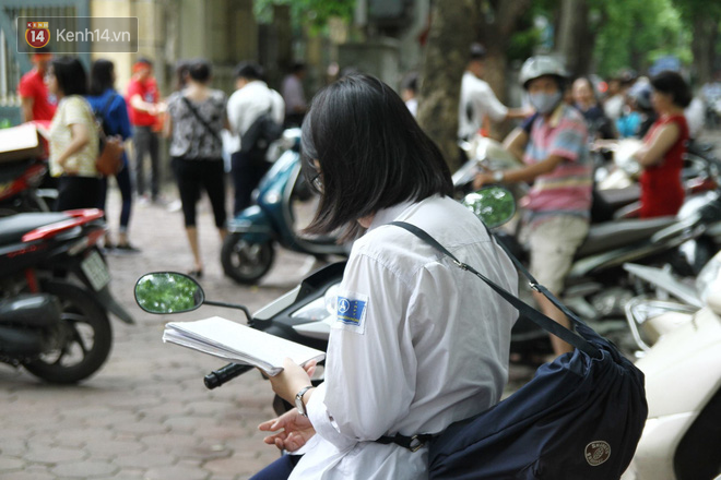 Thí sinh đang làm bài thi môn Ngữ Văn - Ảnh 5.