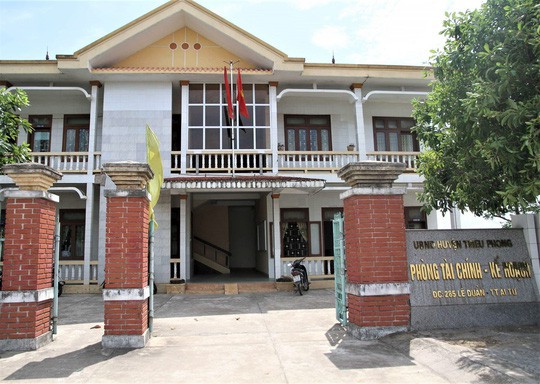 Nữ nhân viên phòng Tài chính huyện tố bị đồng nghiệp cưỡng bức tại phòng làm việc - Ảnh 2.