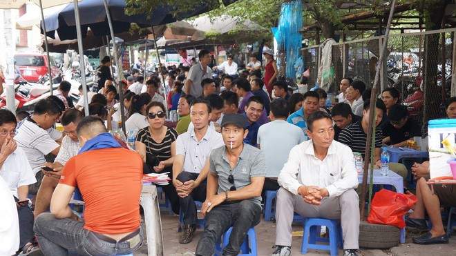 Làm bài thi môn Toán không tốt, nam sinh giơ giấy nháp vẽ trâu, chiếc cày khi rời phòng - Ảnh 8.