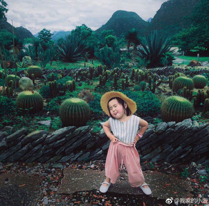 Lớn rồi nhưng Tiểu Man - cô bé ăn cả thế giới vẫn khiến dân mạng nghiêng ngả vì biểu cảm đáng yêu - Ảnh 2.