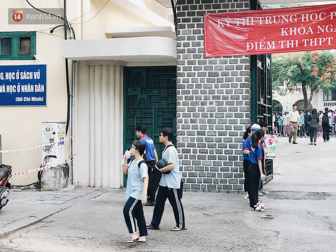 Sáng nay, thí sinh sẽ làm bài thi 3 môn tổ hợp Khoa học Xã hội: Lịch sử - Địa Lý - GDCD - Ảnh 13.