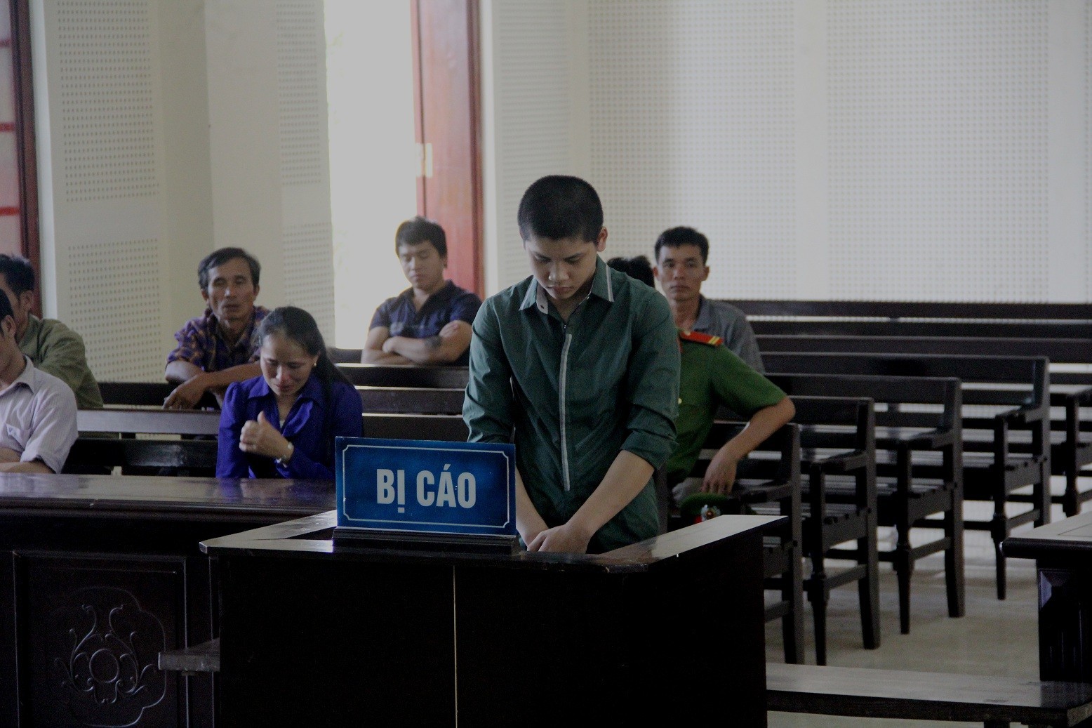 Con trai 16 tuổi giết người vì tranh cãi nhân vật trong game, mẹ phải bán bò đền bù cho gia đình nạn nhân - Ảnh 1. Con trai 16 tuổi giết người vì tranh cãi nhân vật trong game, mẹ phải bán bò đền bù cho gia đình nạn nhân - Ảnh 1.