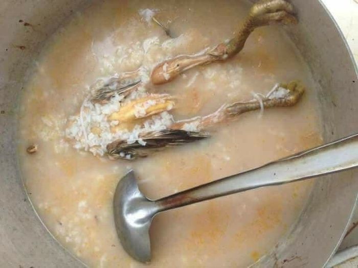Vợ trẻ cảm động rớt nước mắt khi nhìn bát cháo chim nguyên con chồng nấu: Cháo nguyên cháo, nước nguyên nước và hành nổi lõng bõng - Ảnh 3. Vợ trẻ cảm động rớt nước mắt khi nhìn bát cháo chim nguyên con chồng nấu: Cháo nguyên cháo, nước nguyên nước và hành nổi lõng bõng - Ảnh 3.