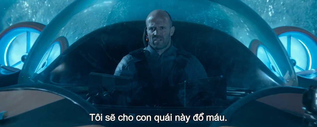 Lý Băng Băng suýt bị mực khổng lồ nghiền nát dưới đáy biển trong The Meg - Ảnh 4. Lý Băng Băng suýt bị mực khổng lồ nghiền nát dưới đáy biển trong The Meg - Ảnh 4.