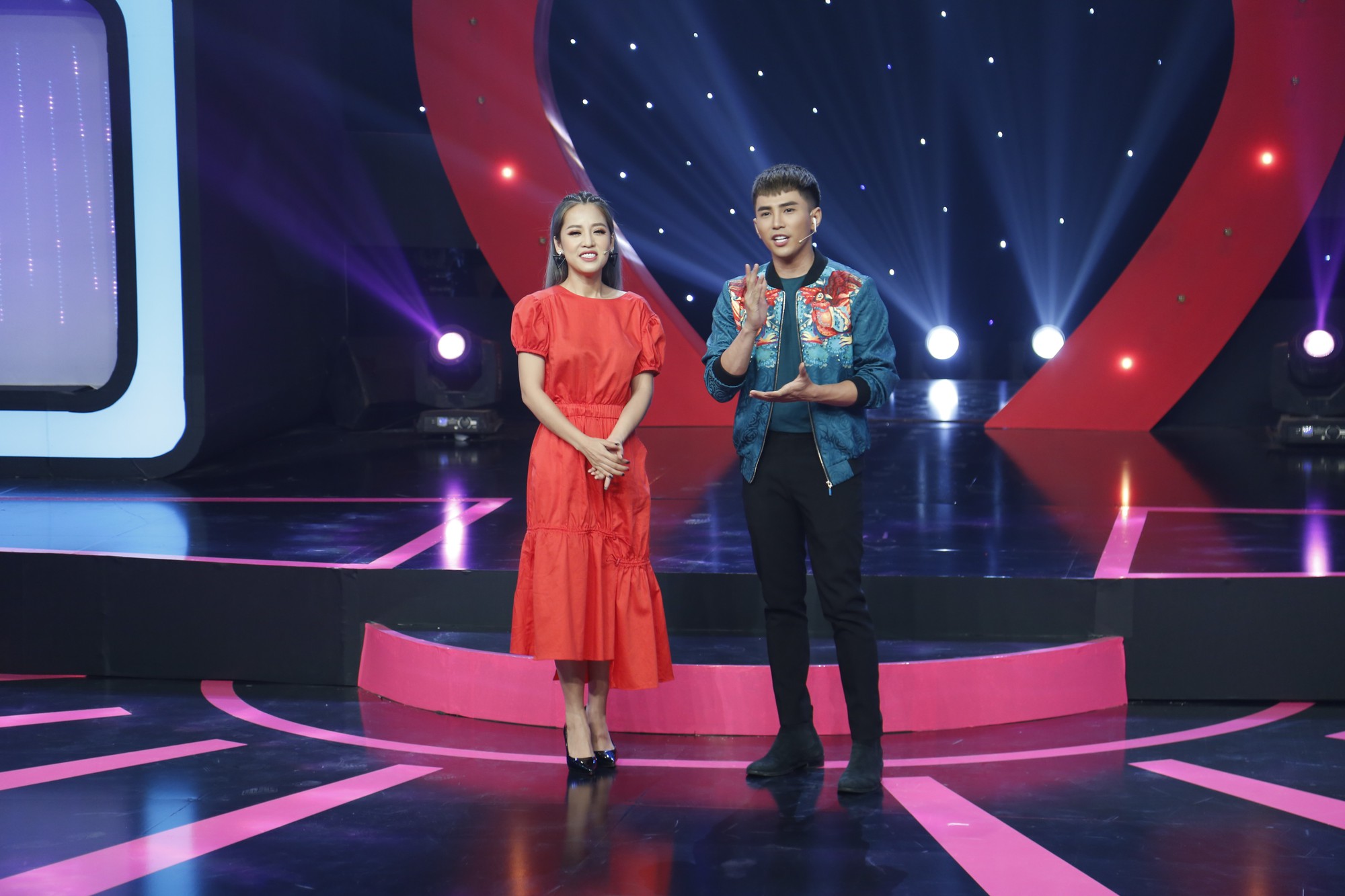 Vắng Kaity Nguyễn, Will bị thí sinh show hẹn hò quăng thính tới tấp - Ảnh 2. Vắng Kaity Nguyễn, Will bị thí sinh show hẹn hò quăng thính tới tấp - Ảnh 2.