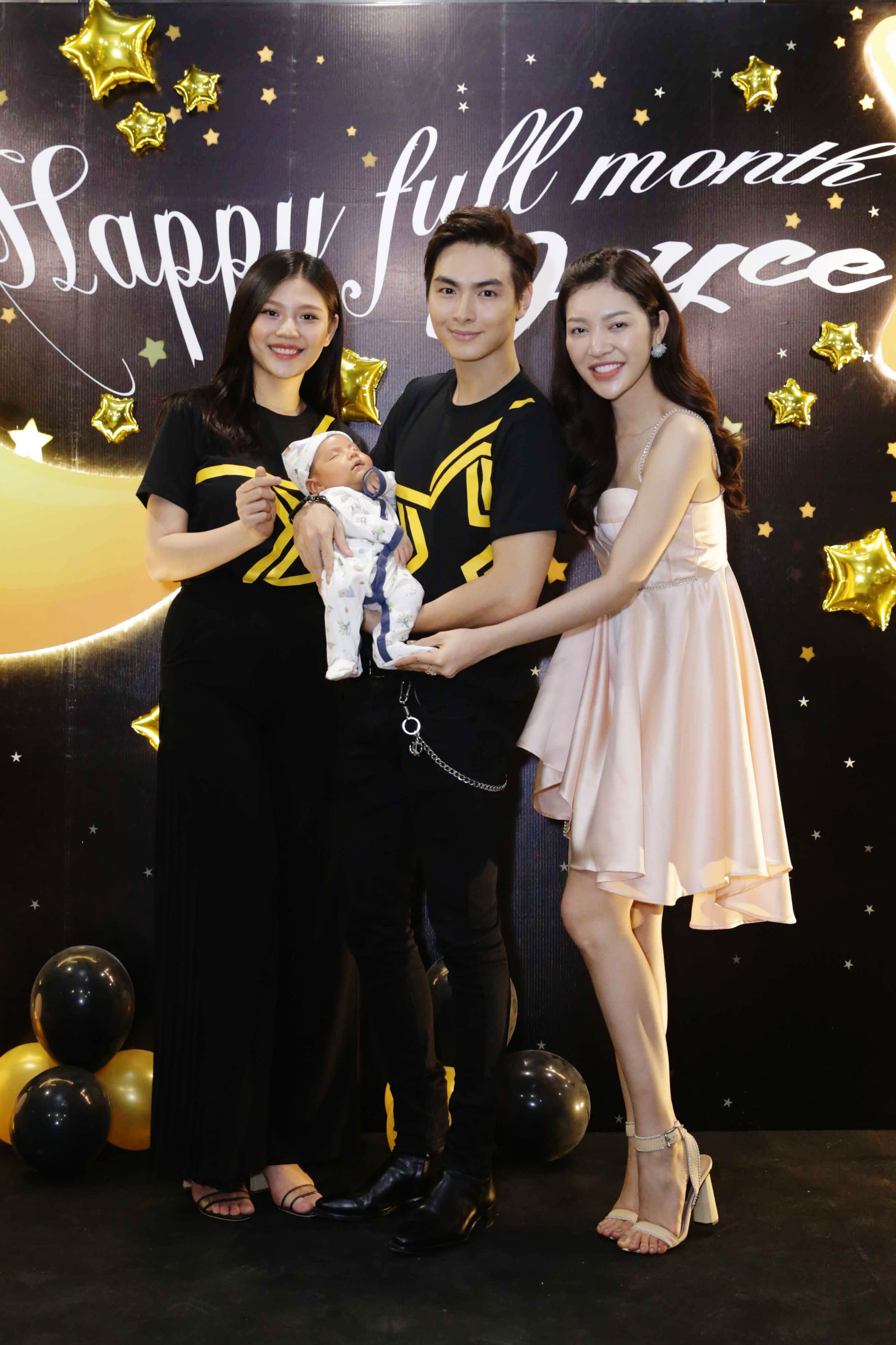Chúng Huyền Thanh - Jay Quân tổ chức tiệc đầy tháng con trai đầu lòng - Ảnh 12.