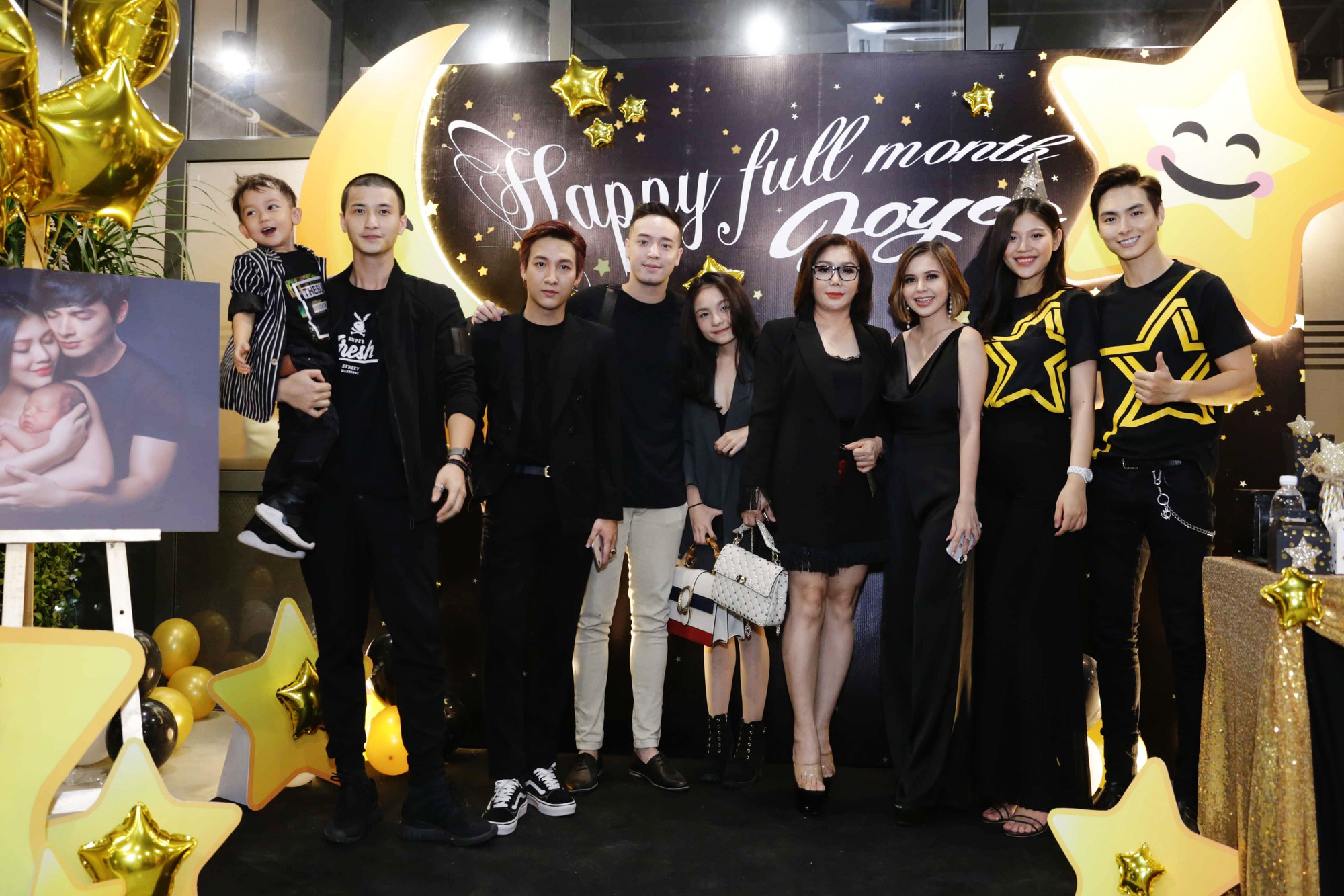 Chúng Huyền Thanh - Jay Quân tổ chức tiệc đầy tháng con trai đầu lòng - Ảnh 13.