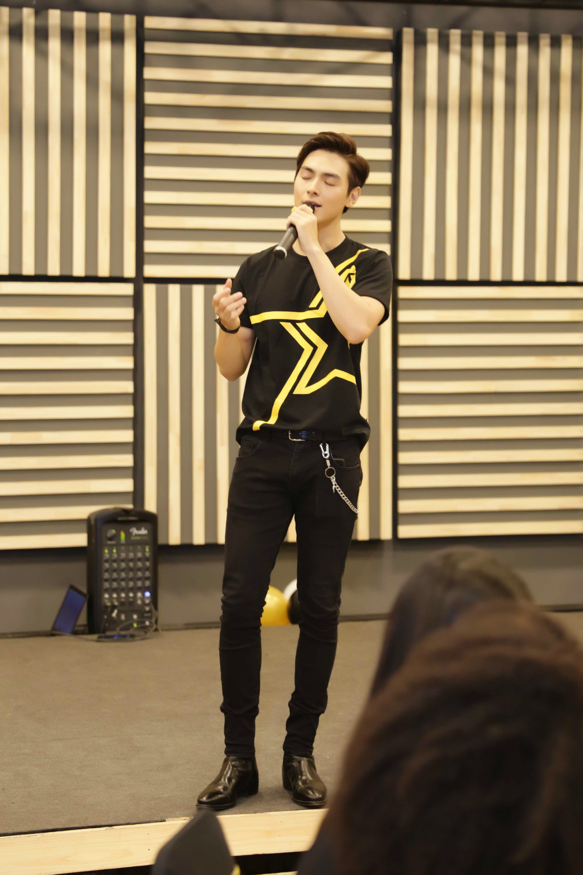 Chúng Huyền Thanh - Jay Quân tổ chức tiệc đầy tháng con trai đầu lòng - Ảnh 7.