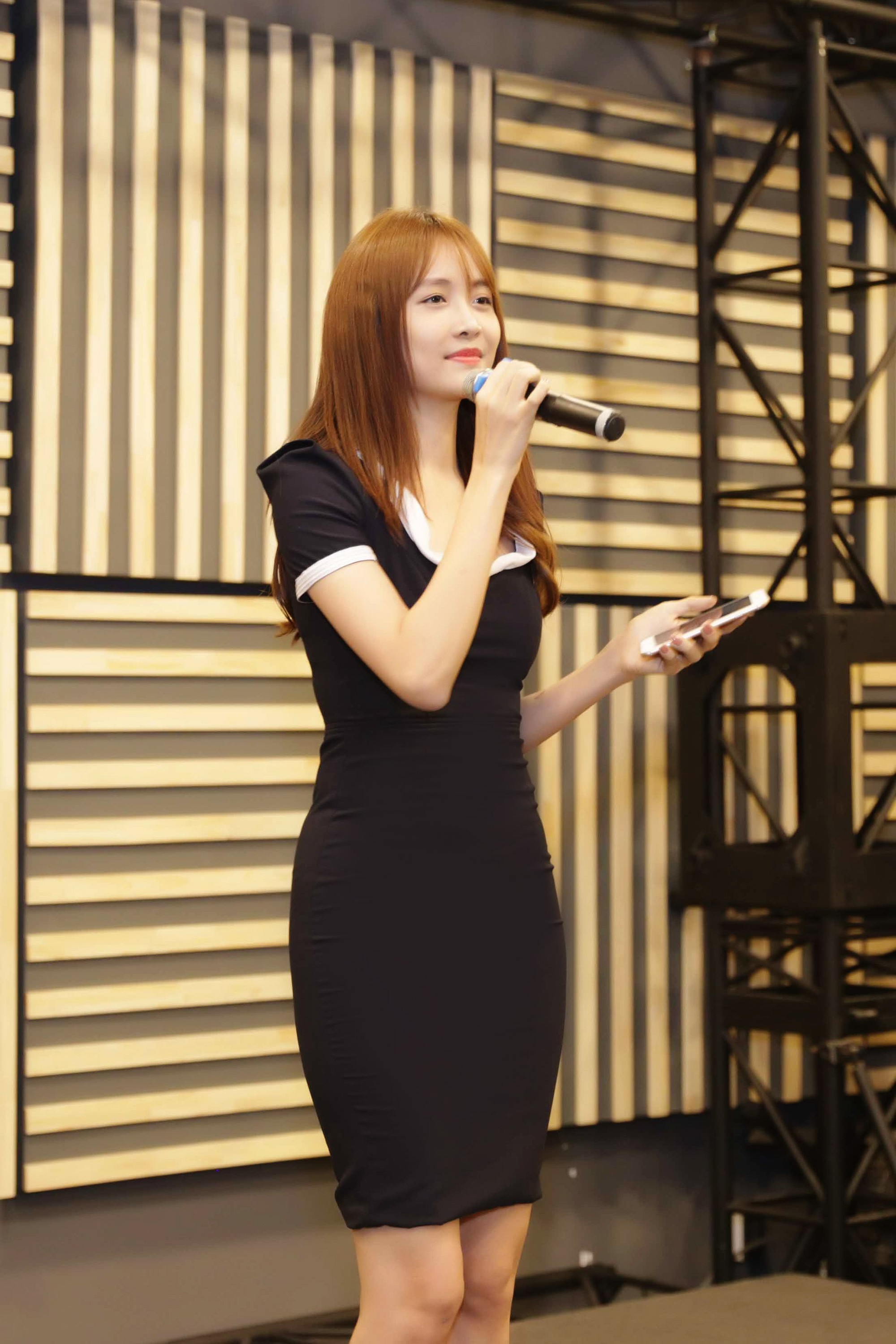 Chúng Huyền Thanh - Jay Quân tổ chức tiệc đầy tháng con trai đầu lòng - Ảnh 9.