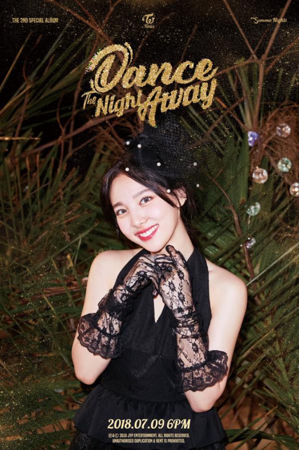 TWICE bèo nhúng trong loạt ảnh nhá hàng album mùa hè - Ảnh 2.