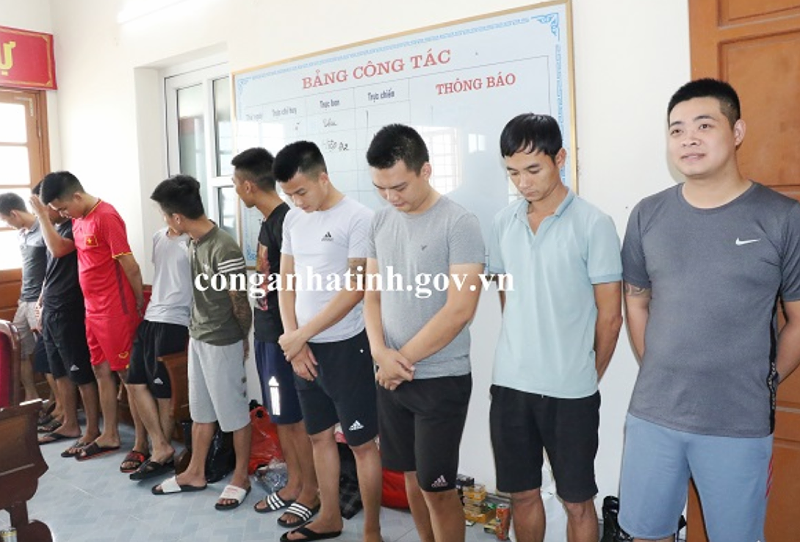 Cầm đầu đường dây cá độ 35 tỉ đồng World Cup chỉ 24 tuổi - Ảnh 2. Cầm đầu đường dây cá độ 35 tỉ đồng World Cup chỉ 24 tuổi - Ảnh 2.