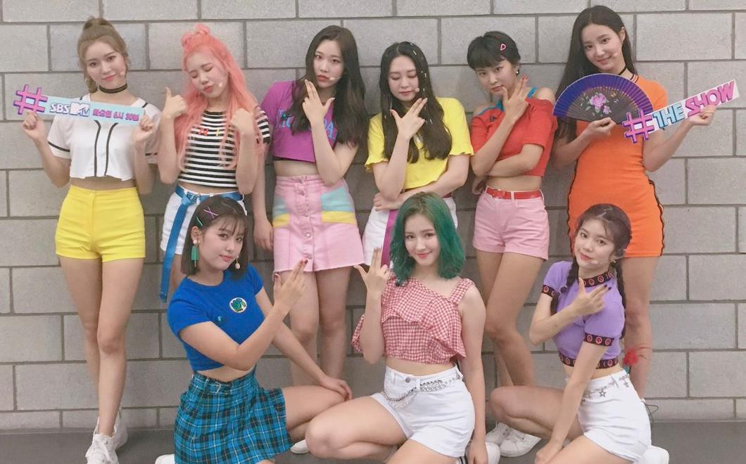 Bài mới flop nặng, MOMOLAND khiến netizen thất vọng khi chuyển hướng âm nhạc - Ảnh 1.