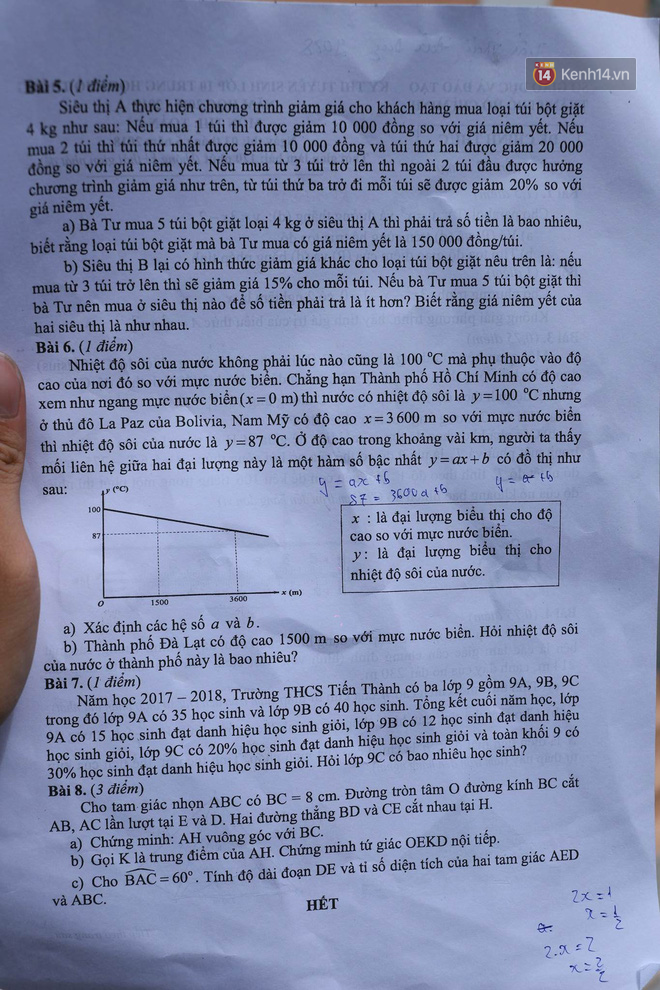 Tuyển sinh vào lớp 10 môn Toán: Đề có câu hỏi lạ, một số thí sinh khá giỏi dự đoán được 7, 8 điểm - Ảnh 2.