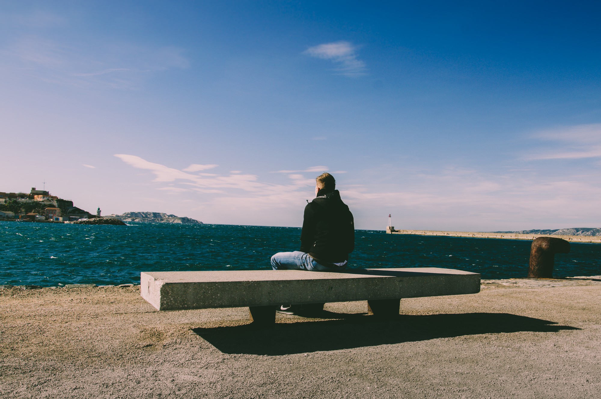 alone-beach-bench-1074535-1528039451483295581754.jpg