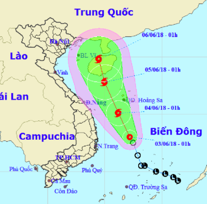 Áp thấp nhiệt đới mạnh lên thành bão trên biển Đông, quét dọc miền Trung - Ảnh 1.