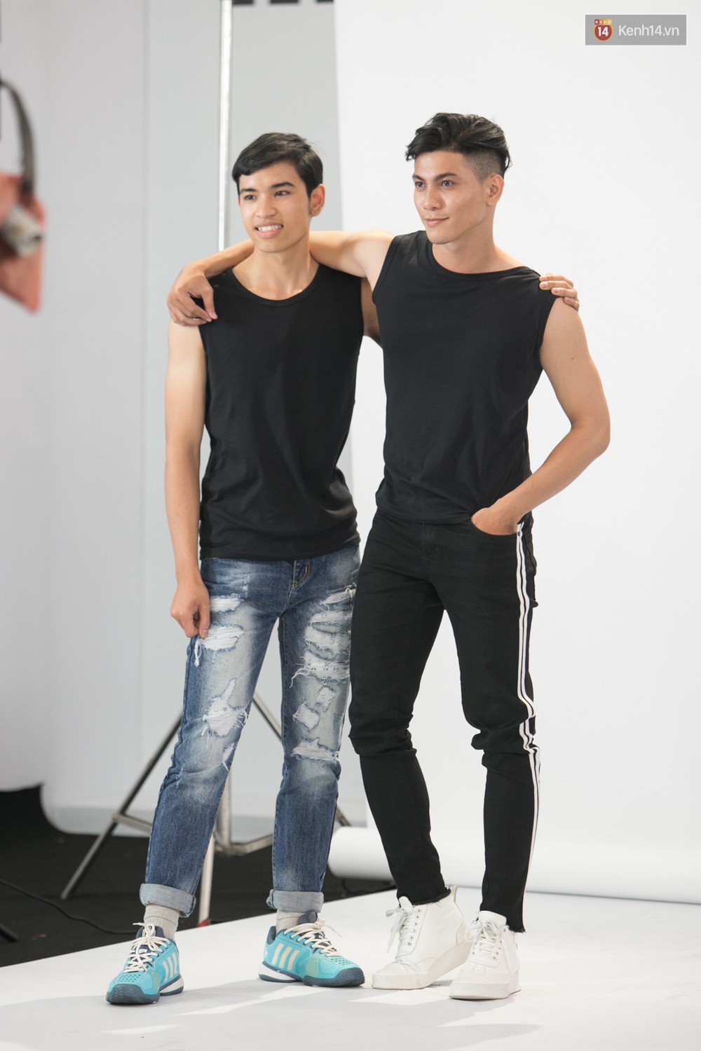 The Face thi mặt mộc: Giám khảo nhận xét Lệ Nam đang loay hoay thoát khỏi bóng Nam Em mà quên đi chính mình - Ảnh 24.