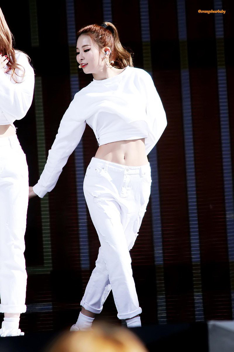 seulgi3-1527999761418235448184.jpg