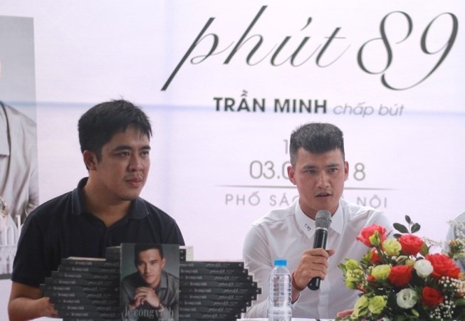 Công Vinh chia sẻ lý do không kể về tình cũ, chỉ nhắc Thủy Tiên trong tự truyện - Ảnh 2.