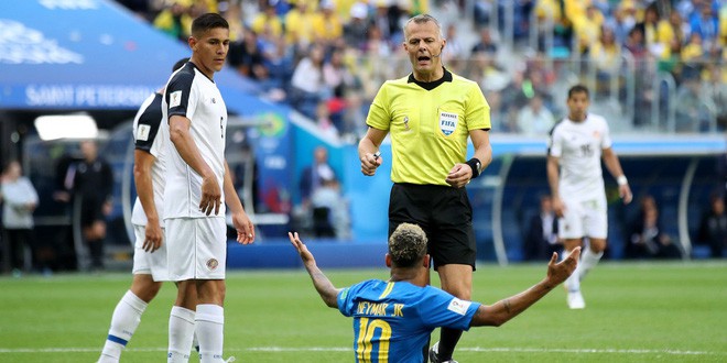 World Cup 2018: Khoa học đằng sau những pha ăn vạ trong bóng đá - Ảnh 3.