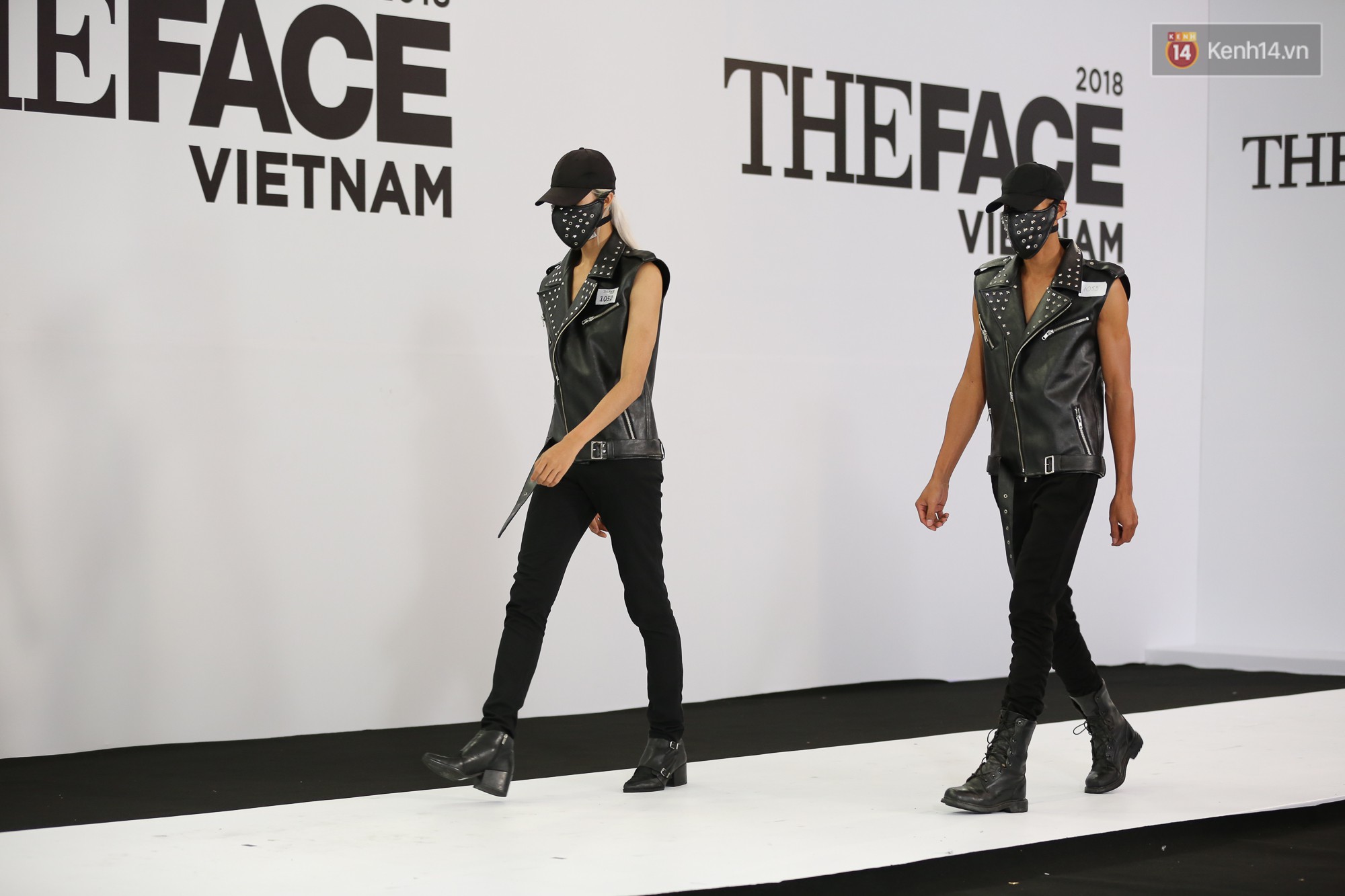 The Face thi hình thể: Trai xinh gái đẹp khoe body hấp dẫn, có thí sinh đầu tiên ngất xỉu - Ảnh 11. The Face thi hình thể: Trai xinh gái đẹp khoe body hấp dẫn, có thí sinh đầu tiên ngất xỉu - Ảnh 11.