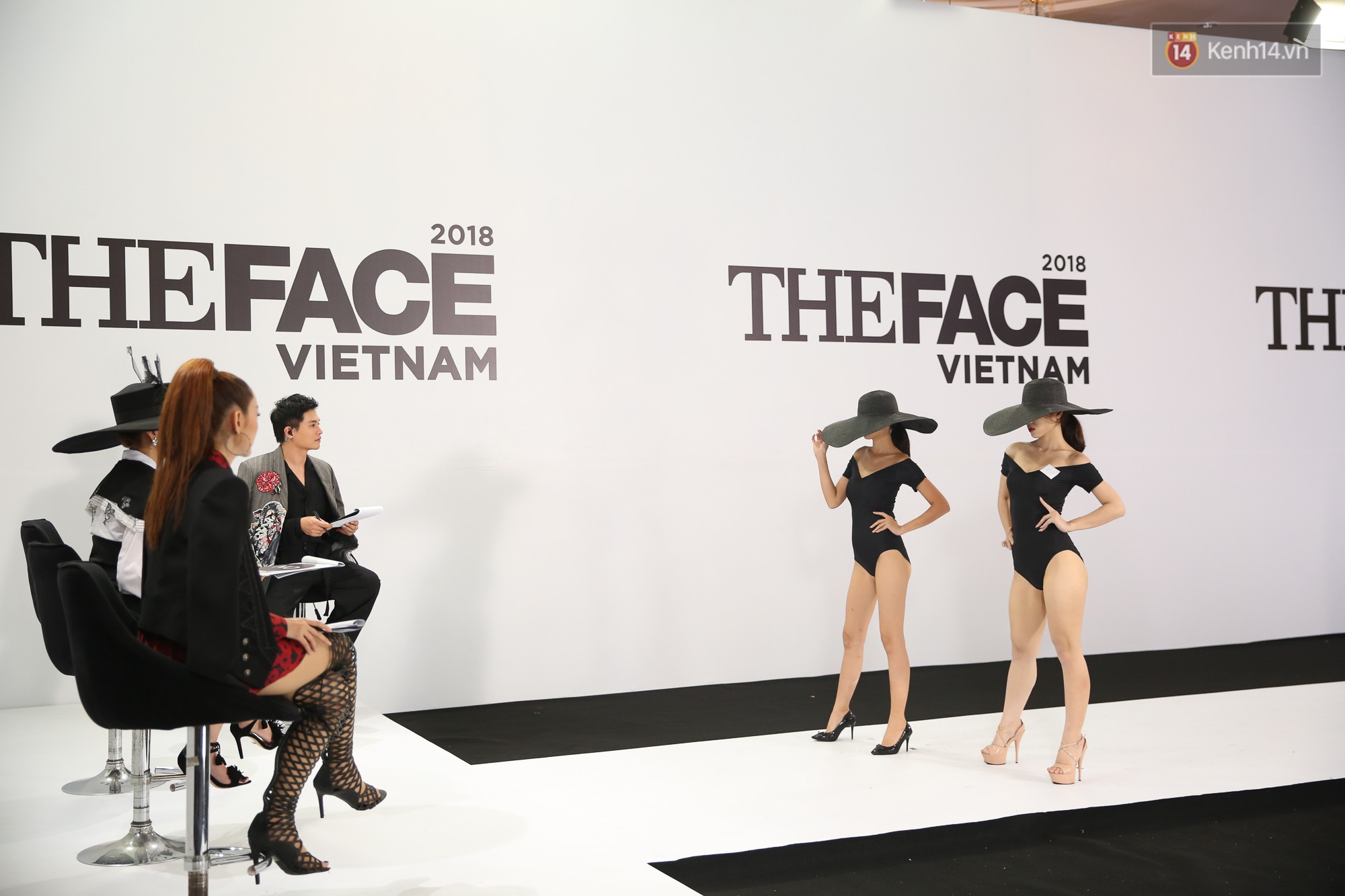 The Face thi hình thể: Trai xinh gái đẹp khoe body hấp dẫn, có thí sinh đầu tiên ngất xỉu - Ảnh 5. The Face thi hình thể: Trai xinh gái đẹp khoe body hấp dẫn, có thí sinh đầu tiên ngất xỉu - Ảnh 5.