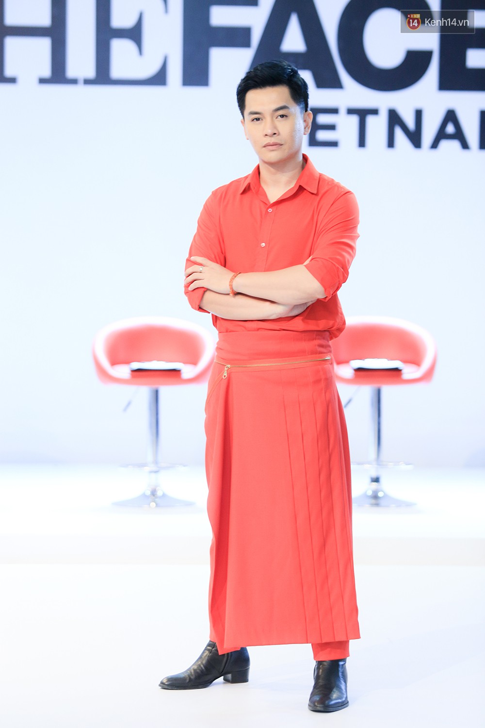 Thanh Hằng đeo đồng hồ 2 tỷ, Võ Hoàng Yến “ton sur ton” Nam Trung tại casting The Face ở Hà Nội - Ảnh 8. Thanh Hằng đeo đồng hồ 2 tỷ, Võ Hoàng Yến “ton sur ton” Nam Trung tại casting The Face ở Hà Nội - Ảnh 8.