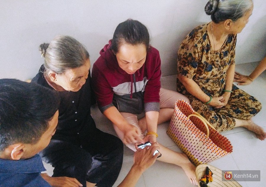 Mẹ của cô gái bị bạn trai cũ giết hại rồi phân xác ở Sài Gòn: “Tôi từng mua xe và mở cửa hàng cho nó, sao nó nỡ nhẫn tâm với con tôi” - Ảnh 3. Mẹ của cô gái bị bạn trai cũ giết hại rồi phân xác ở Sài Gòn: “Tôi từng mua xe và mở cửa hàng cho nó, sao nó nỡ nhẫn tâm với con tôi” - Ảnh 3.