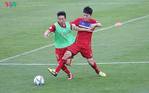 Bầu Đức cho Viettel “mượn” tuyển thủ U23 Việt Nam để lên hạng - Ảnh 1.
