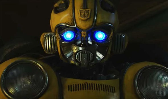 Người máy biến hình hóa phim ngôn tình ngay trailer Bumblebee - Ảnh 2.