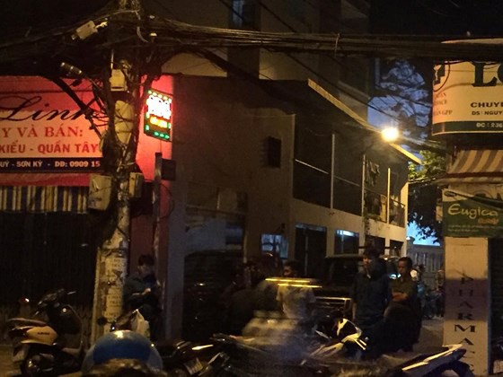 Vụ nam thanh niên bị bắn trọng thương ở Sài Gòn: Mâu thuẫn từ chuyện tình cảm U70 và U30 - Ảnh 3.