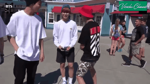 Sự thật th&uacute; vị tại Kpop: Nh&oacute;m nhạc n&agrave;o cũng c&oacute; những pha ch&ecirc;nh lệch chiều cao như người khổng lồ v&agrave; t&iacute; hon - Ảnh 11.