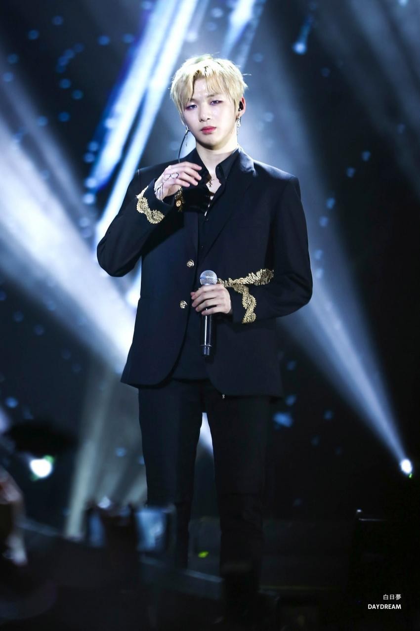 Sự chênh lệch dễ thương giữa Kang Daniel và Park Bo Young gây sốt: Mỹ nhân bé con bên mỹ nam vai thái bình dương - Ảnh 6. Sự chênh lệch dễ thương giữa Kang Daniel và Park Bo Young gây sốt: Mỹ nhân bé con bên mỹ nam vai thái bình dương - Ảnh 6.