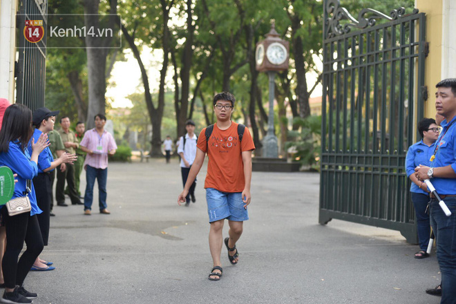 Thi lớp 10 chuyên Toán: Đề siêu khó, có thí sinh chỉ làm được 1, 2 câu - Ảnh 5.