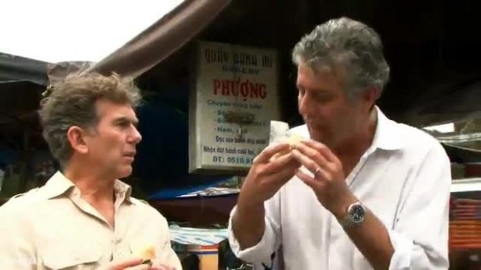 Những hình ảnh đáng nhớ của đầu bếp Anthony Bourdain trong hành trình khám phá ẩm thực Việt Nam - Ảnh 7.