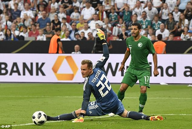 Marco Reus kiến tạo, Đức thắng nhẹ nh&agrave;ng Saudi Arabia - Ảnh 9.