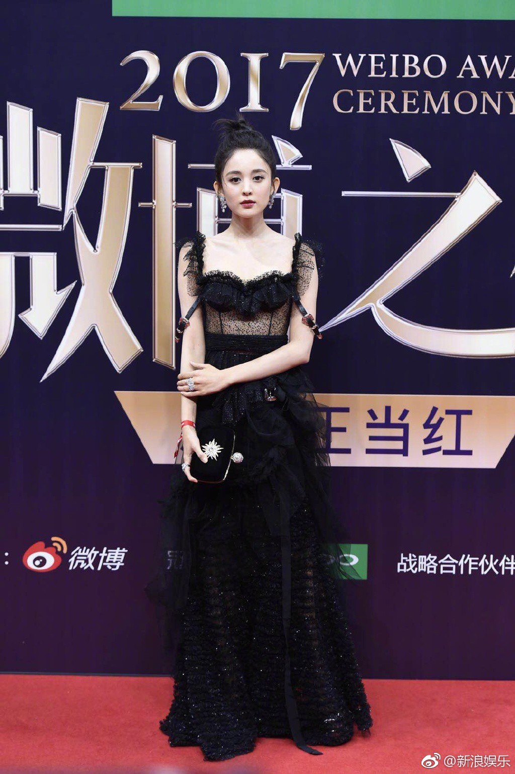 Không phải Angela Baby hay Dương Mịch, đây mới là mỹ nhân khiến netizen xao xuyến nhiều ngày qua - Ảnh 2.