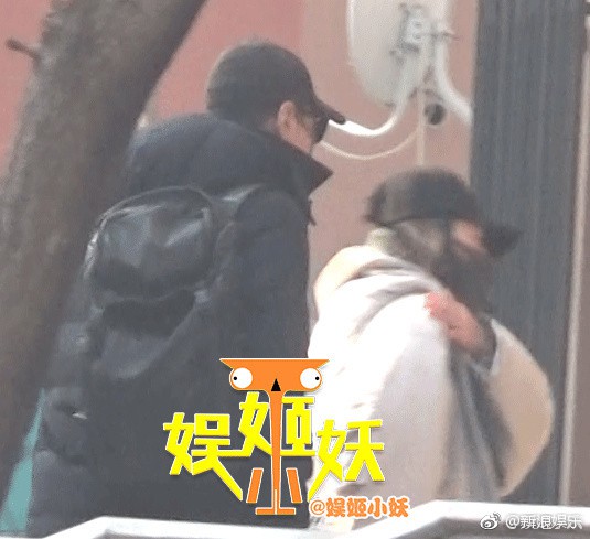 Triệu Hựu Đình - Cao Viên Viên: Cưới nhau 3 năm vẫn dính nhau như sam giống thuở mới yêu - Ảnh 1. Triệu Hựu Đình - Cao Viên Viên: Cưới nhau 3 năm vẫn dính nhau như sam giống thuở mới yêu - Ảnh 1.