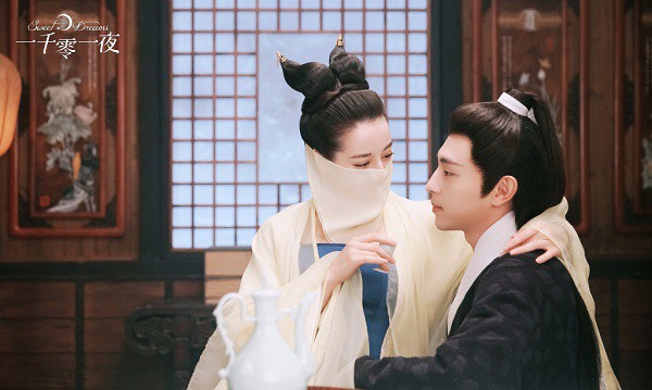 Khoảnh khắc hoa mắt: L&agrave; Địch Lệ Nhiệt Ba giả trai hay Ho&agrave;ng Tử Thao đang đ&oacute;ng phim? - Ảnh 14.