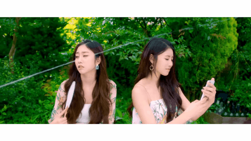 Lovelyz cạnh tranh với TWICE, lần đầu ti&ecirc;n tung MV m&ugrave;a h&egrave; - Ảnh 2.