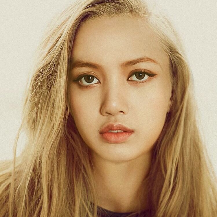 Lisa (Black Pink) rất xinh nhưng loạt ảnh photoshop này cho thấy: Cô nàng mà đổi kiểu tóc thì còn xinh hơn - Ảnh 5.